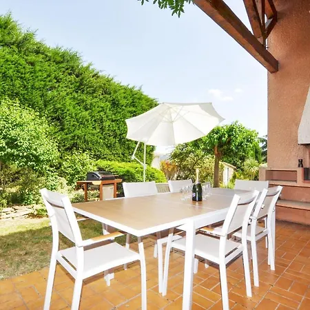 Holiday home Awesome In With Outdoor Swimming Pool *