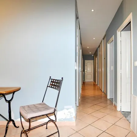 Awesome In With Outdoor Swimming Pool *